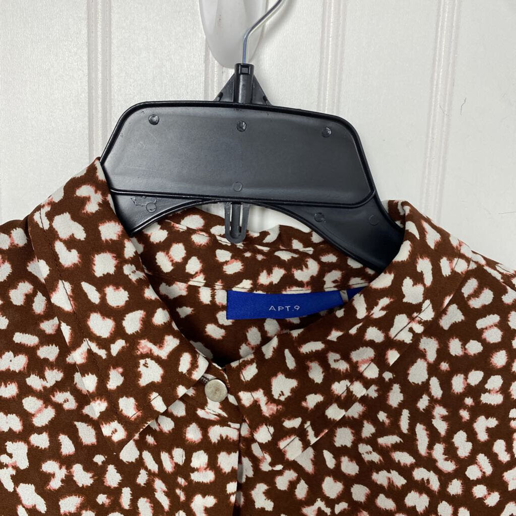 BUTTON DOWN LONG SLEEVED