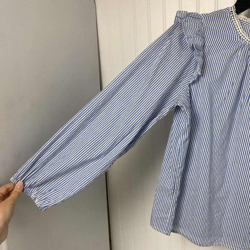 RUFFLED SHOULDER LONG SLEEVED