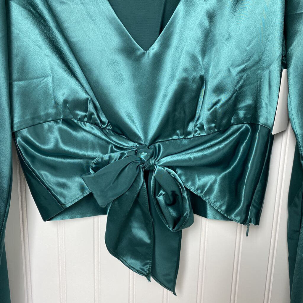 SATIN WIDE SLEEVED TIED WAIST
