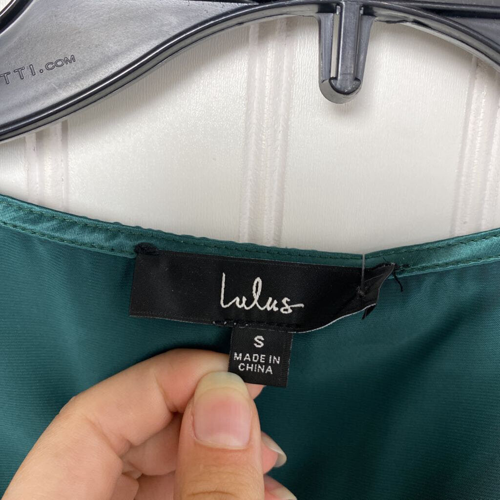 SATIN WIDE SLEEVED TIED WAIST
