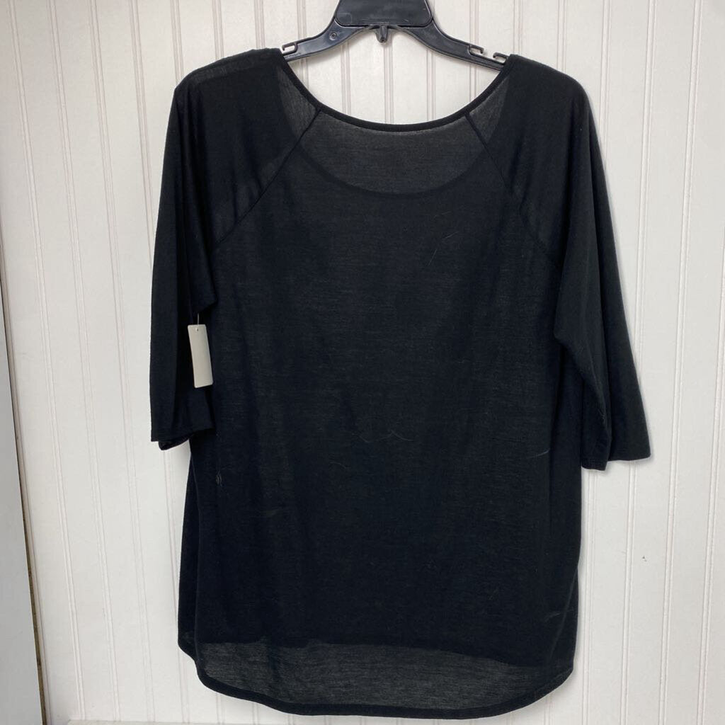 GRAPHIC 3/4 SLEEVED