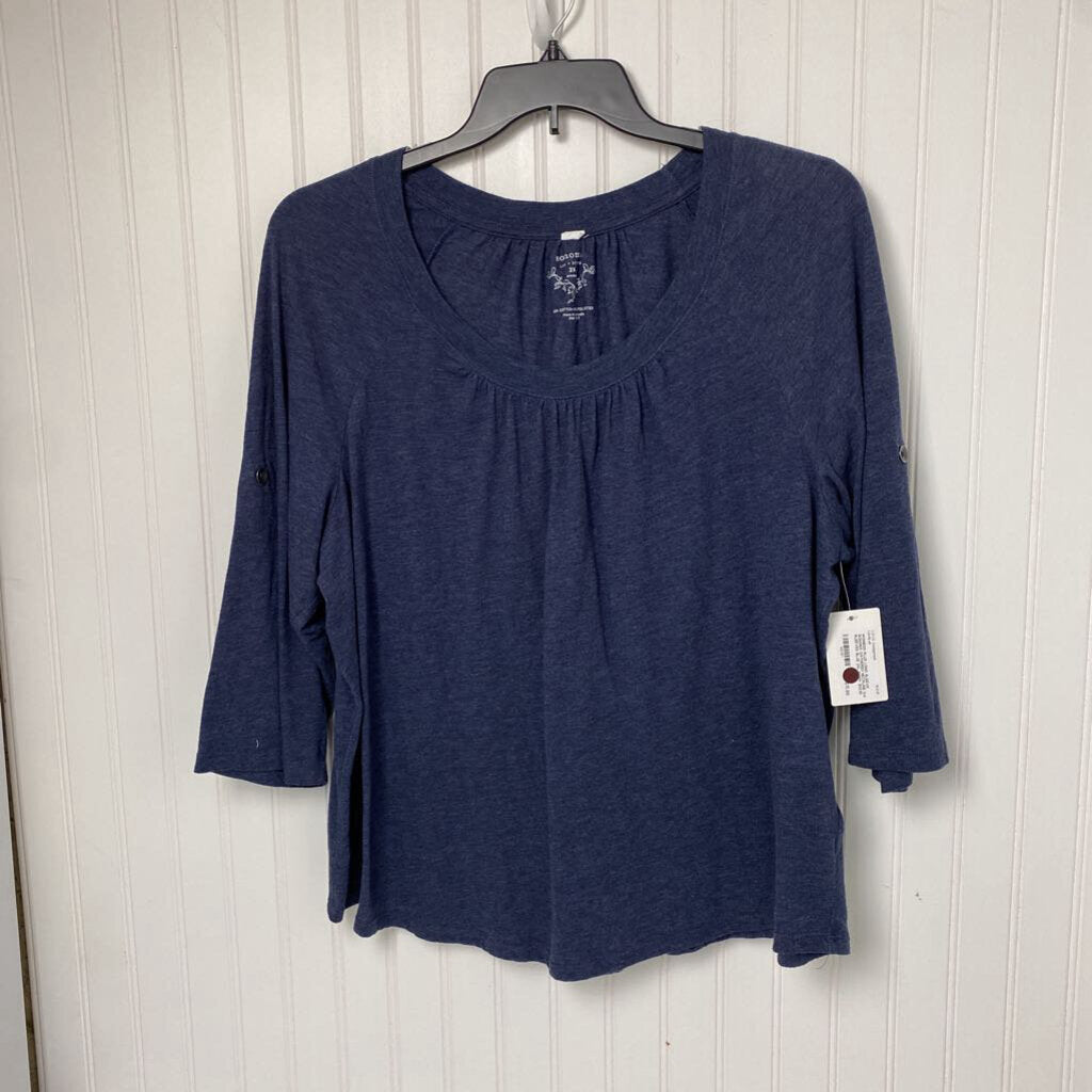 GATHERED NECKLINE 3/4 SLEEVED