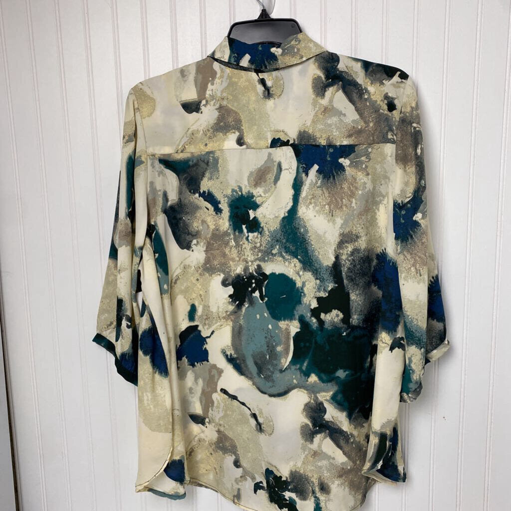 LONG SLEEVED BUTTON DOWN