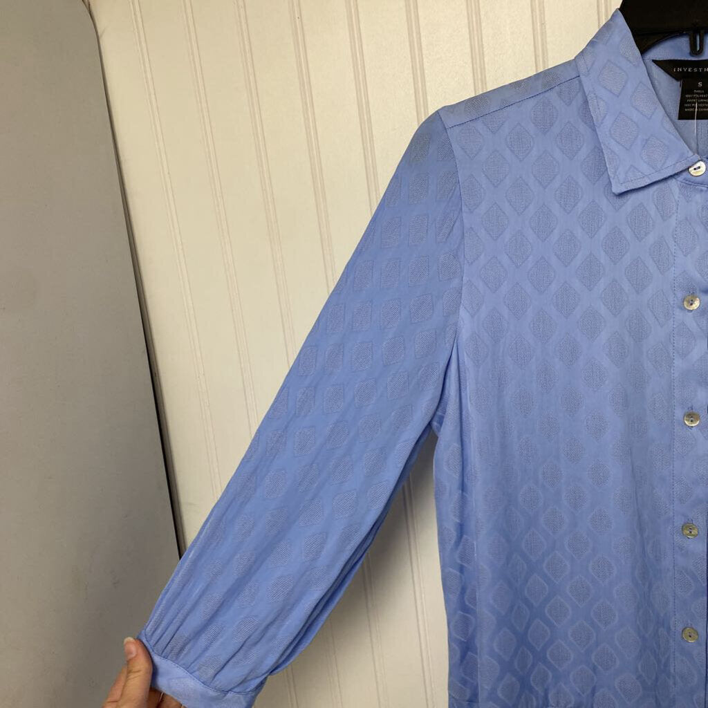 BUTTON DOWN LONG SLEEVED