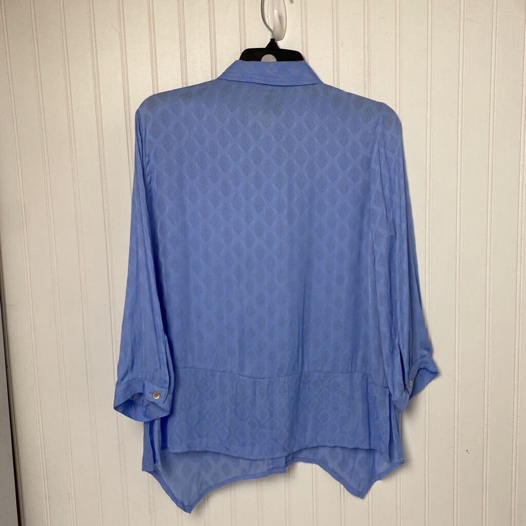 BUTTON DOWN LONG SLEEVED