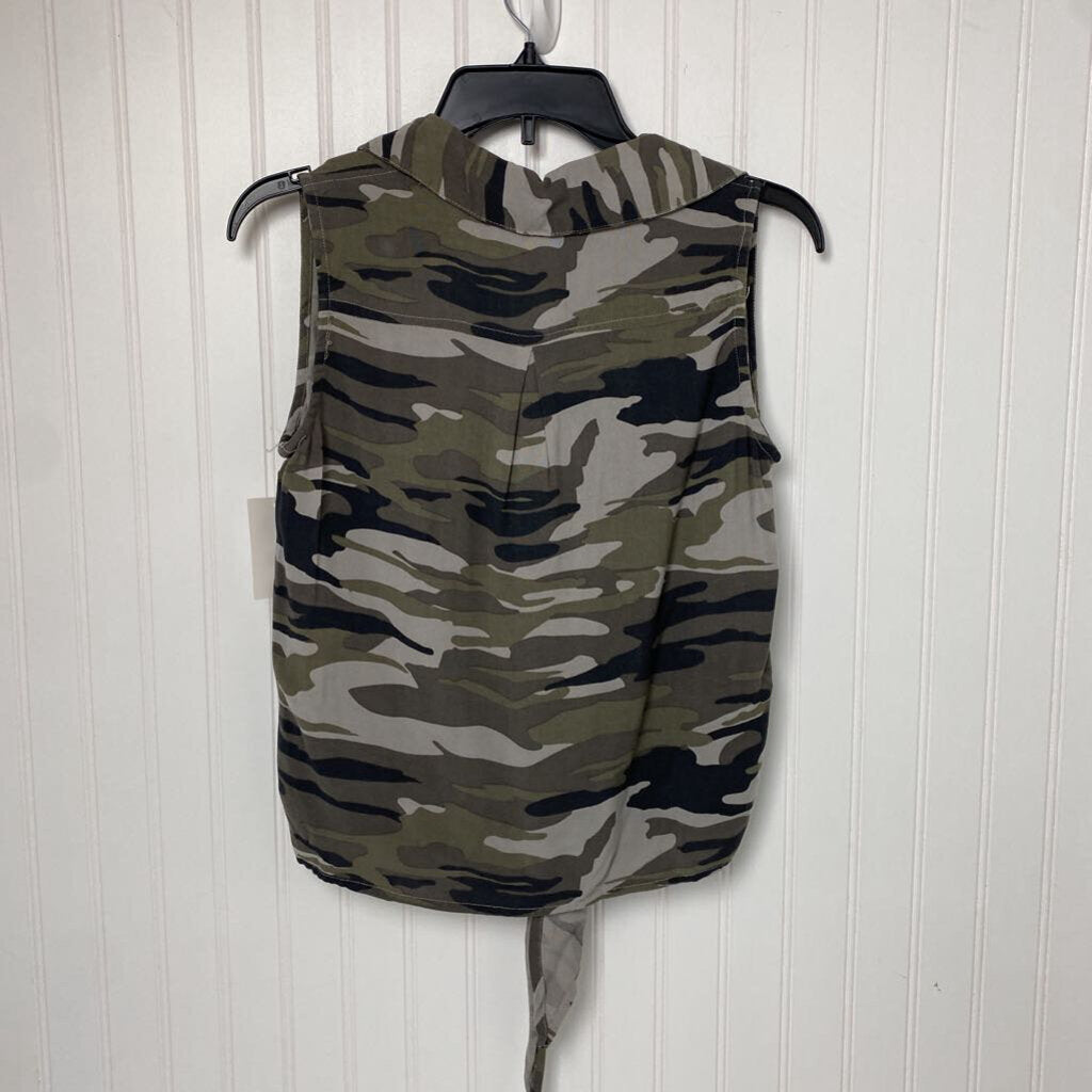 CAMO TIE WAIST BUTTON DOWN