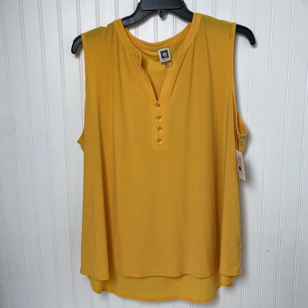 SLEEVLESS W/ GOLD BUTTONS