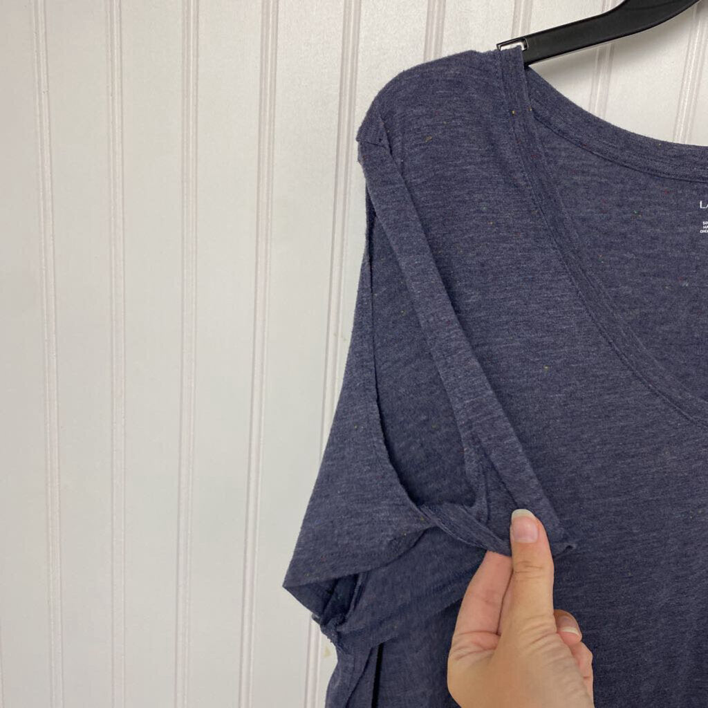 OPEN SLEEVED TOP
