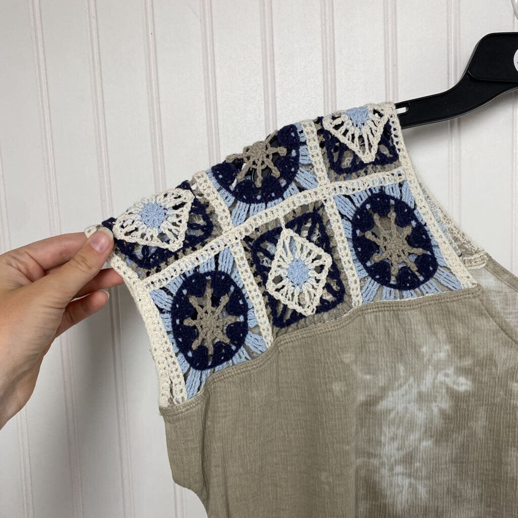 CROCHET SLEEVE TOP