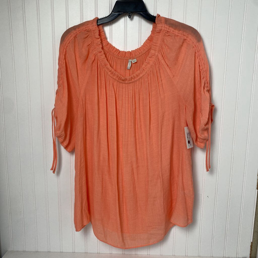 GATHERED NECK LINE TOP