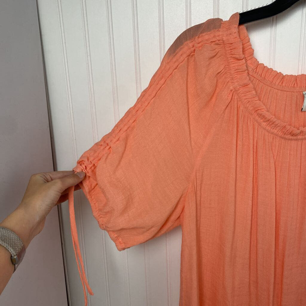 GATHERED NECK LINE TOP