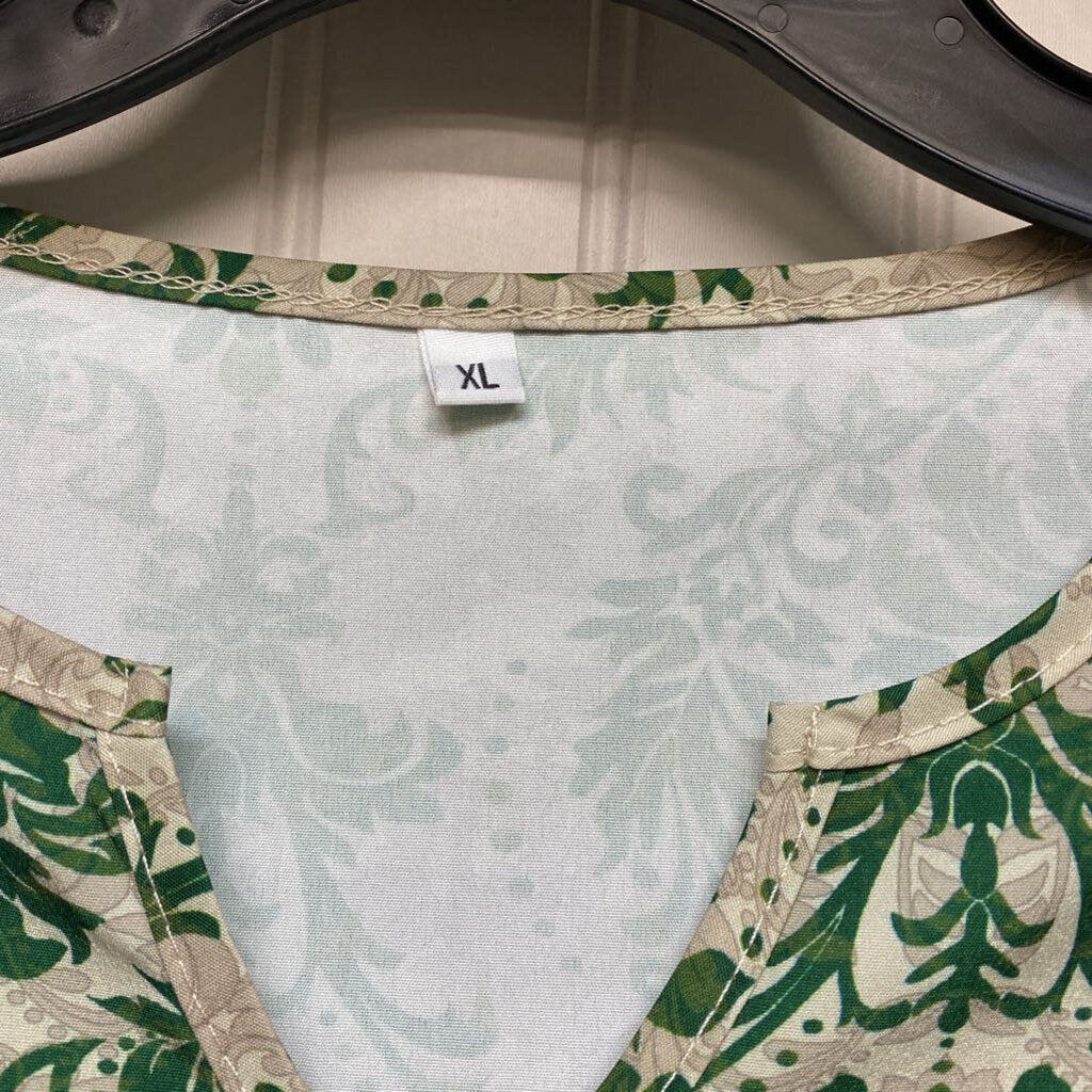 SHORT SLEEVED DRESS