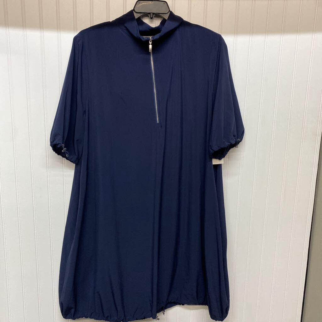 LONG SLEEVED DRESS