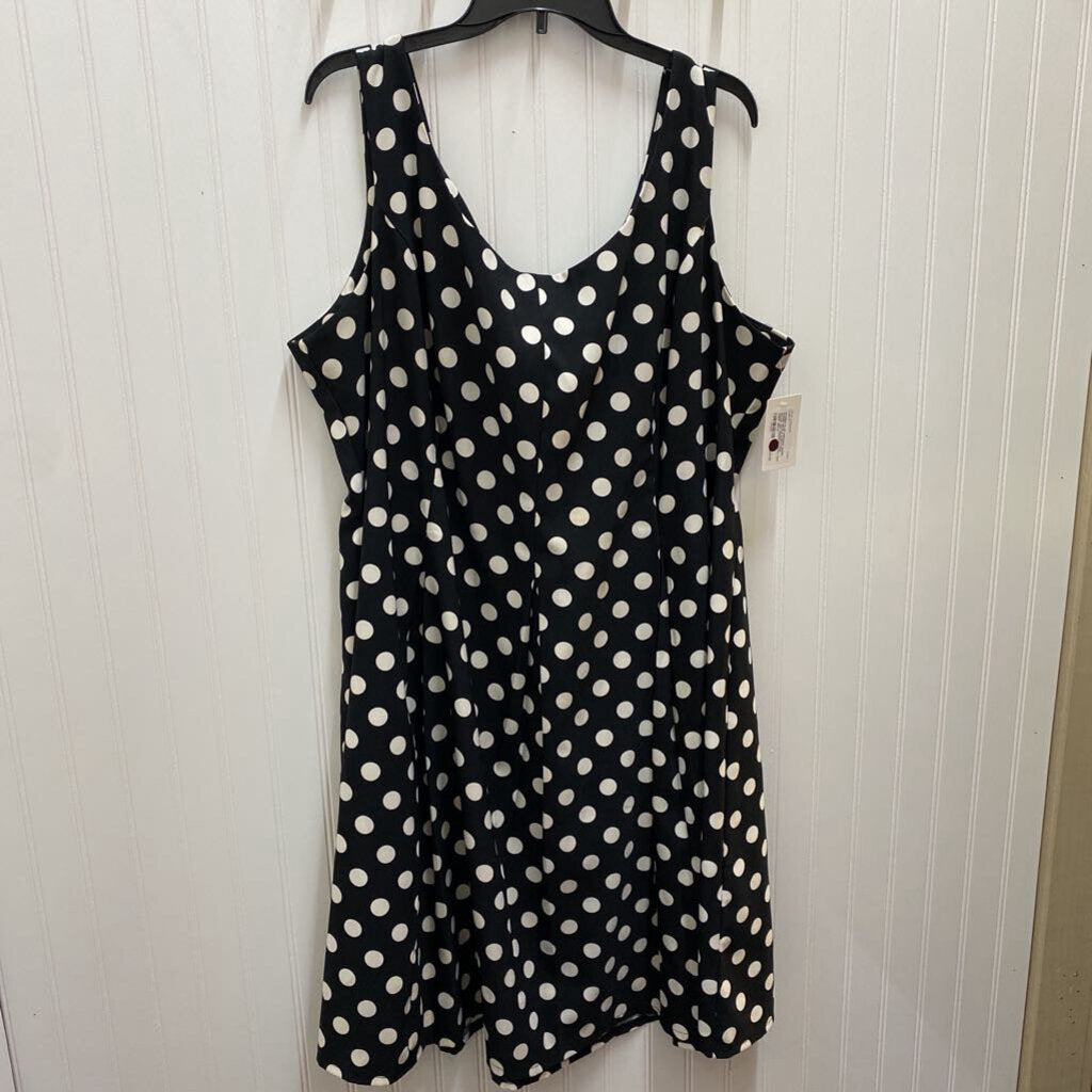 SLEEVLESS POLKA DOT DRESS