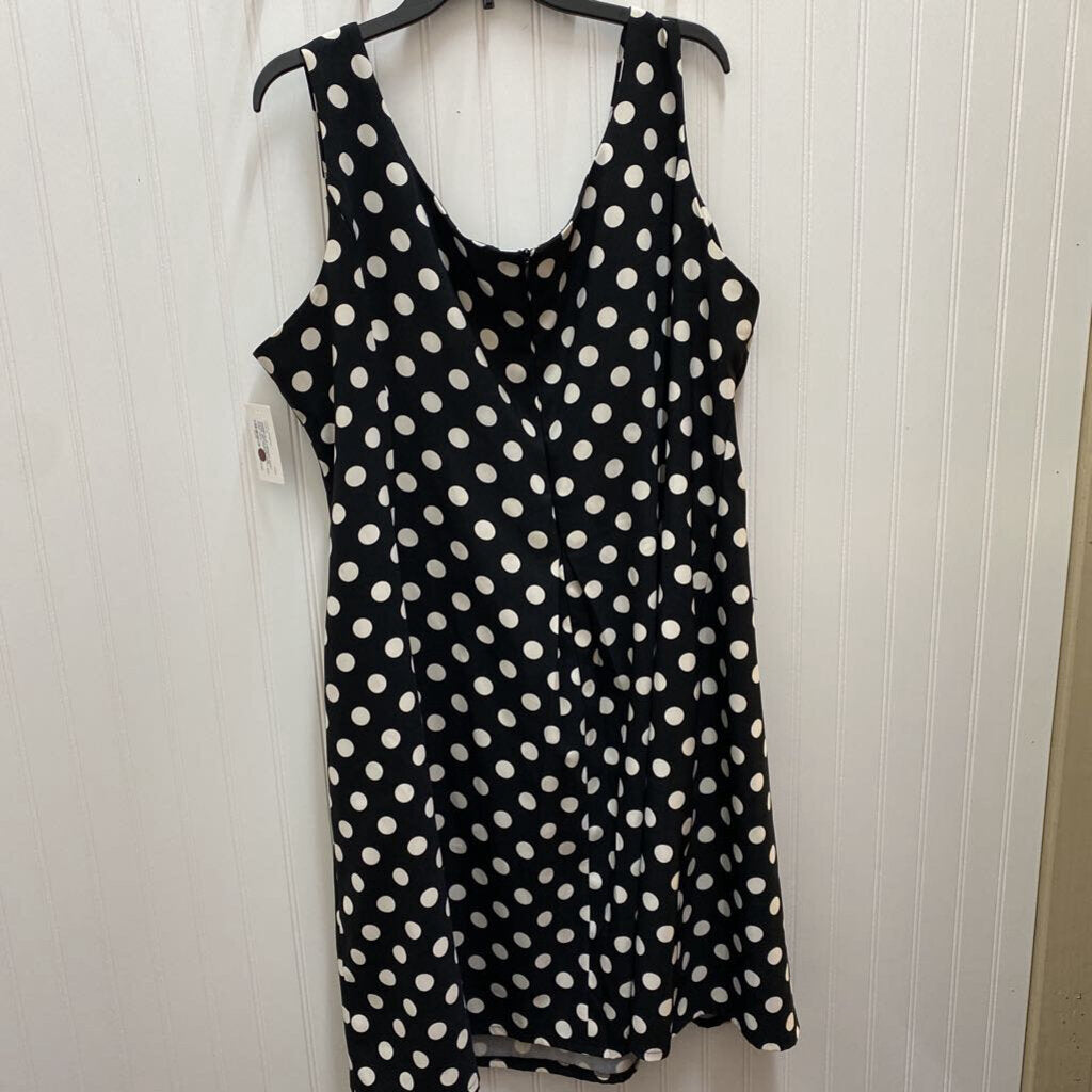 SLEEVLESS POLKA DOT DRESS