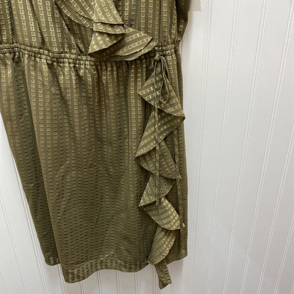 RUFFLED SLEEVLESS DRESS