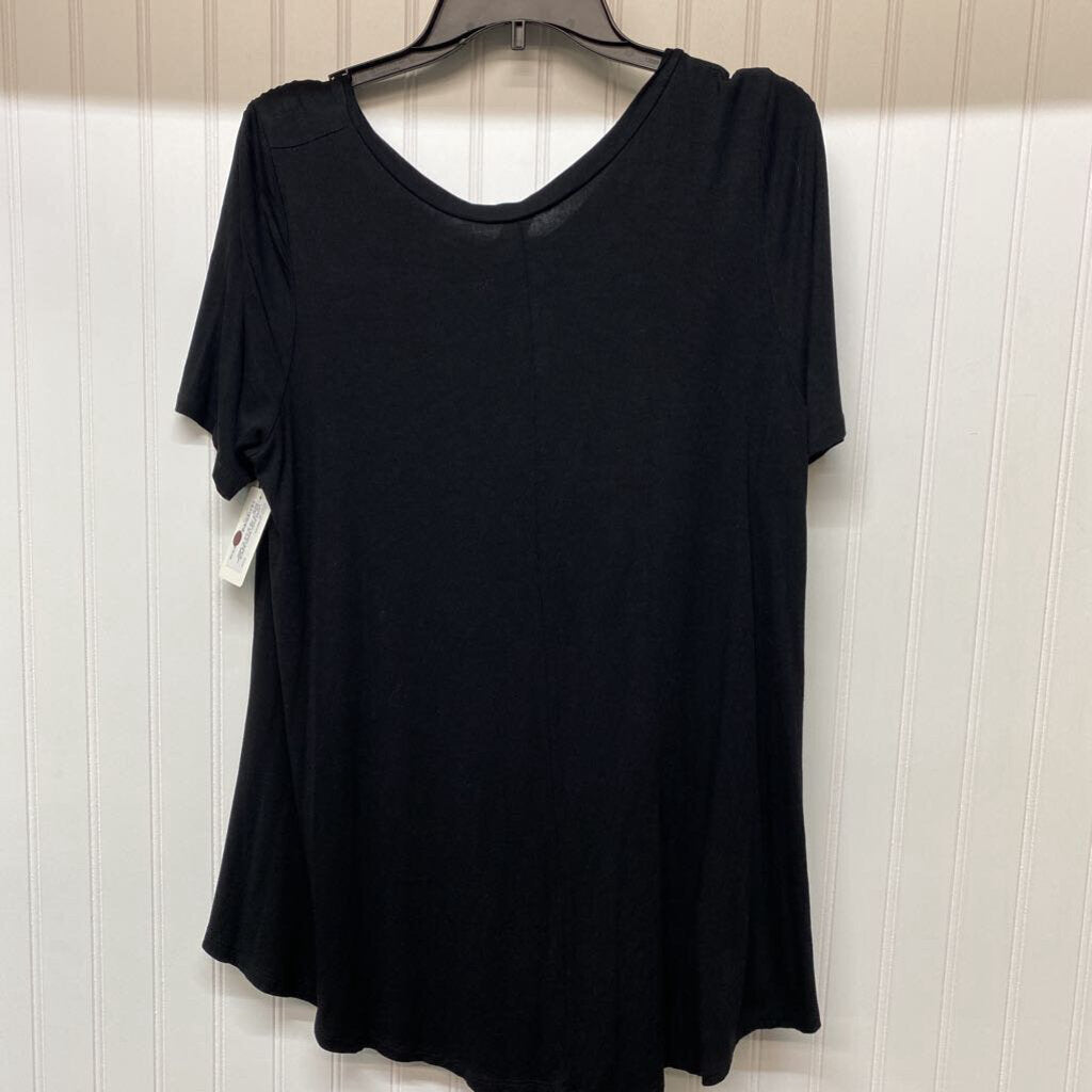 SHORT SLEEVE TOP