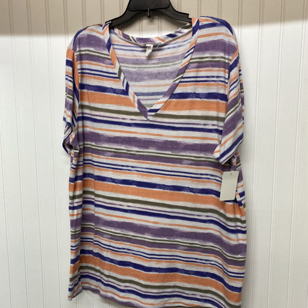 SHORT SLEEVE V NECK TEE