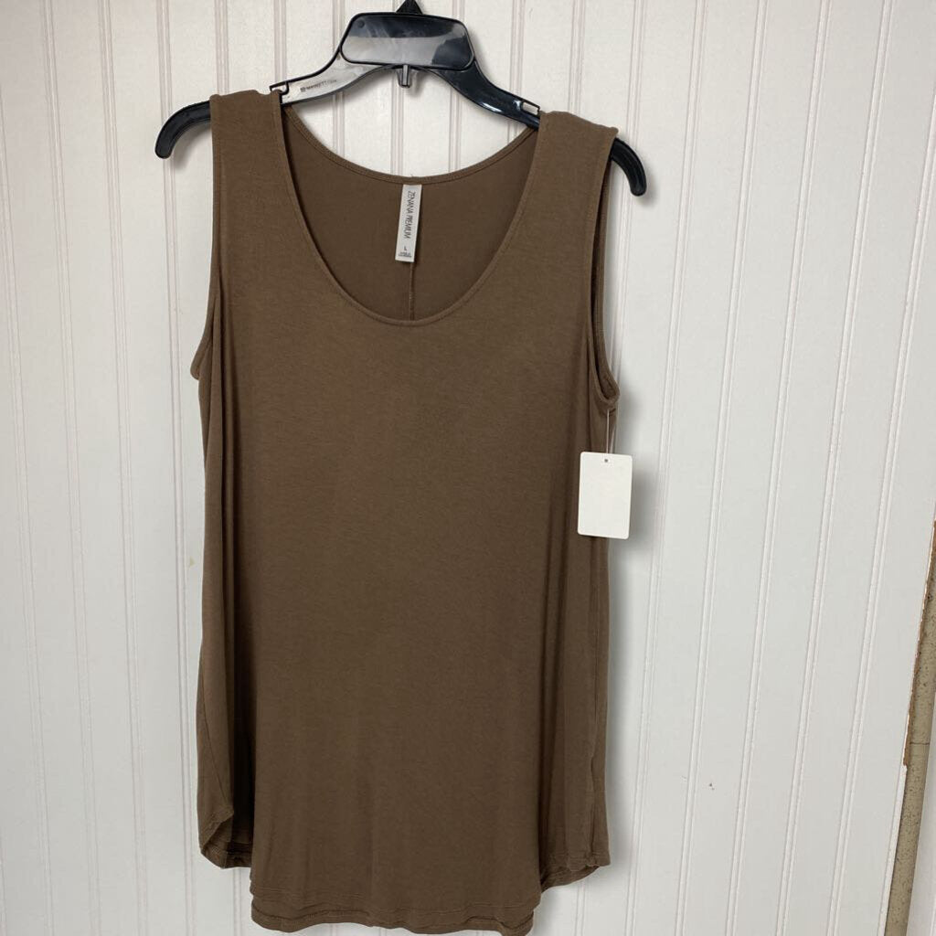 SLEEVELESS KNIT TOP