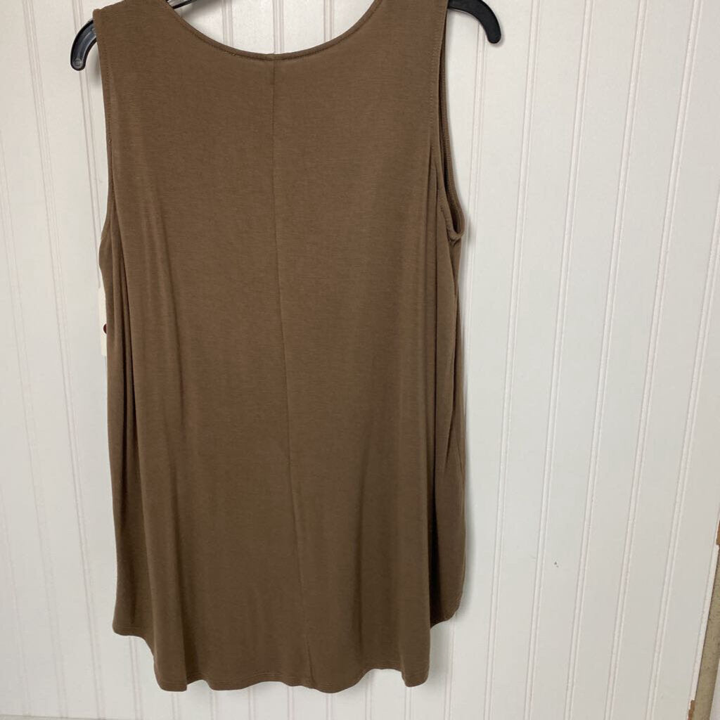SLEEVELESS KNIT TOP