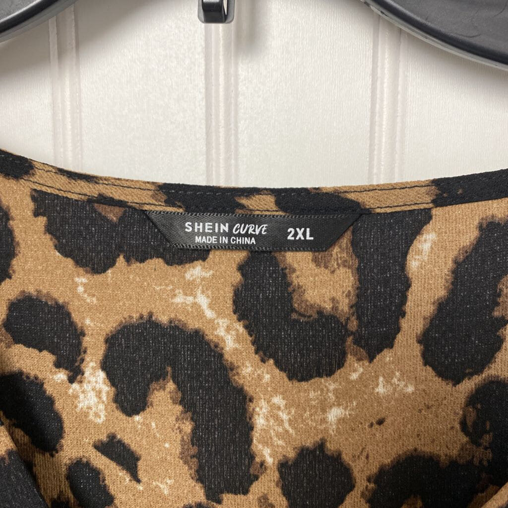 SHORT SLEEVE CHEETAH PRINT SHIRT