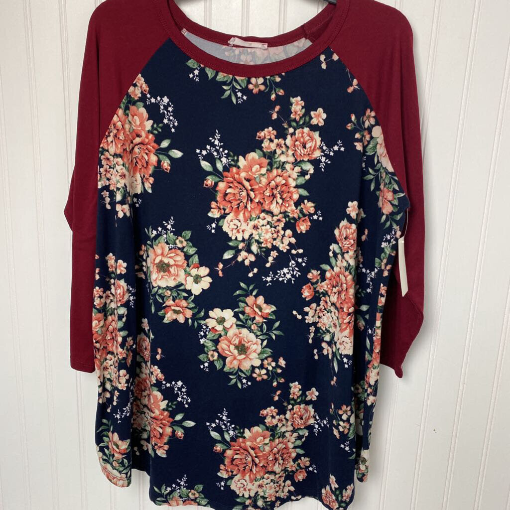 LONG SLEEVE FLORAL PRINT KNIT TOP