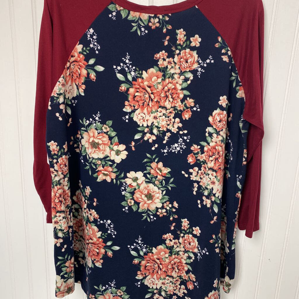 LONG SLEEVE FLORAL PRINT KNIT TOP