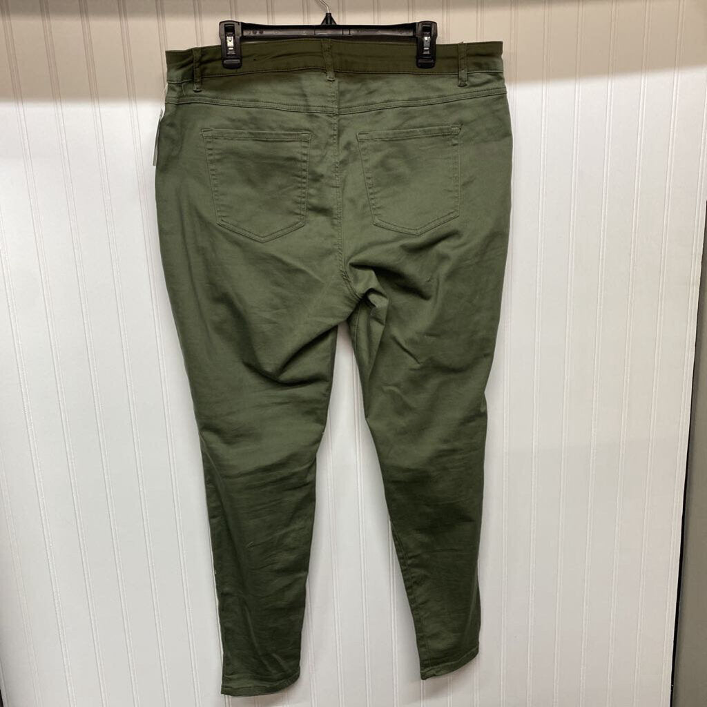 COLORED JEANS