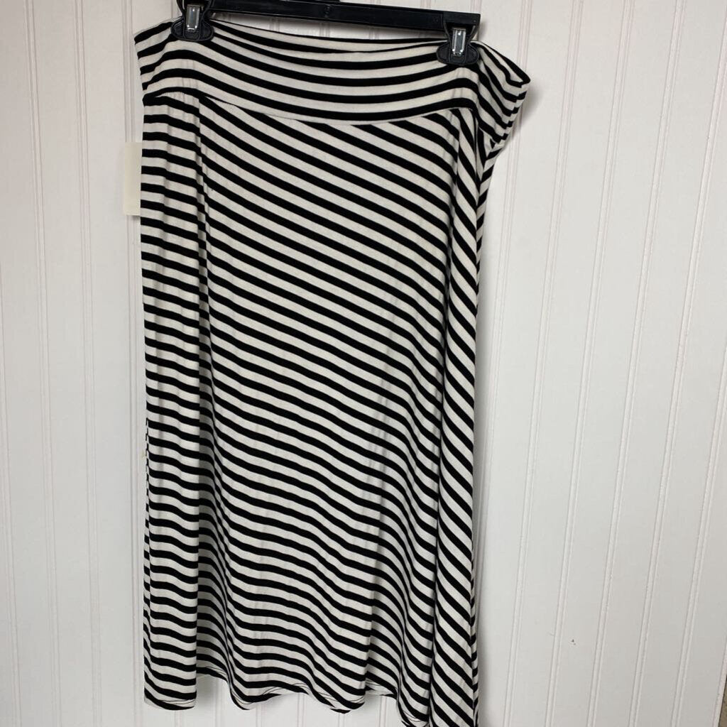 STRIPED MIDI SKIRT