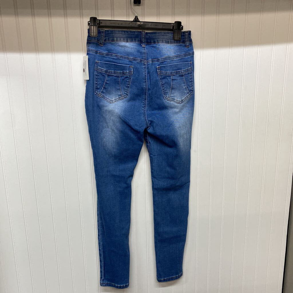 DISTRESSED DENIM JEANS