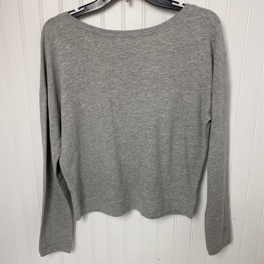 LONG SLEEVE GRAPHIC TOP