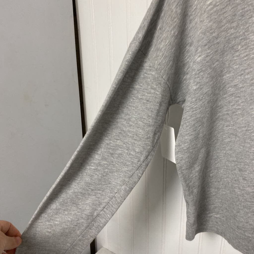 LONG SLEEVE GRAPHIC TOP