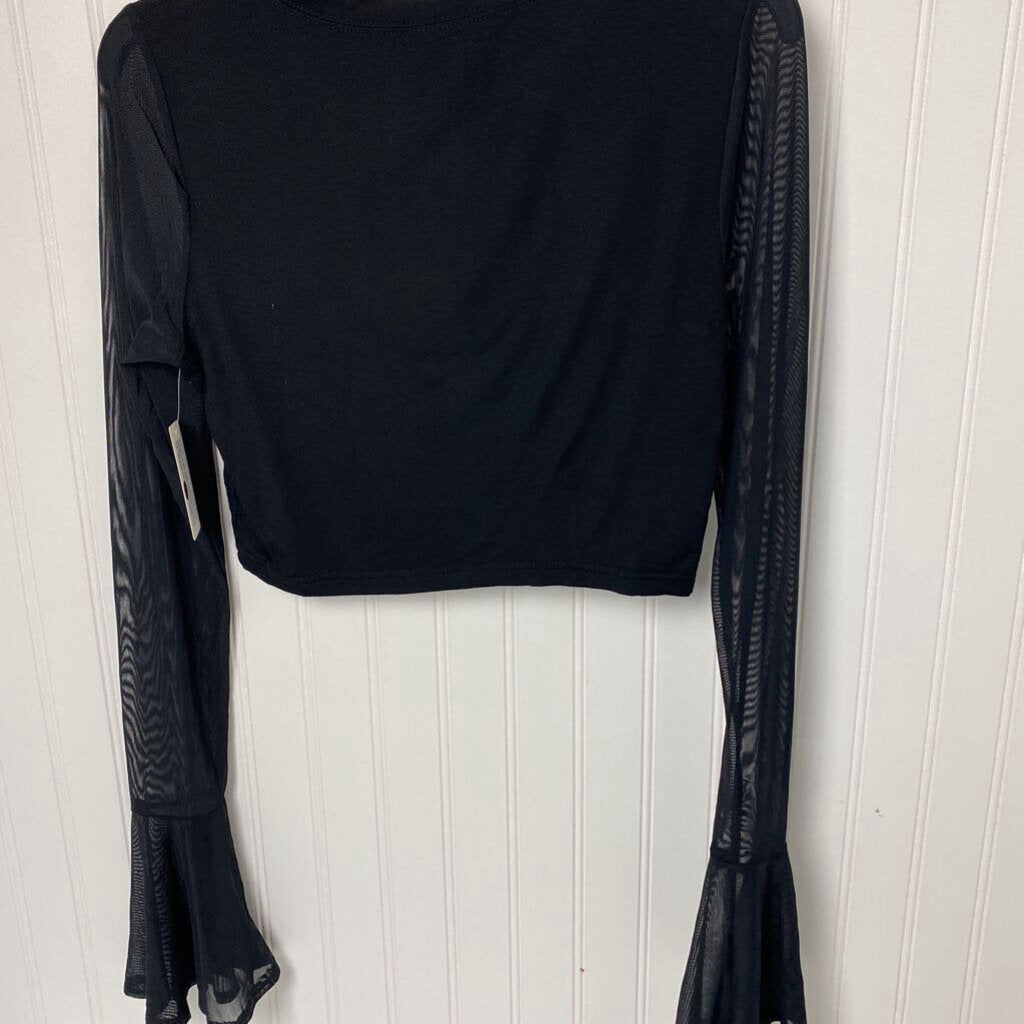 LONG SLEEVE CROPPED TEE