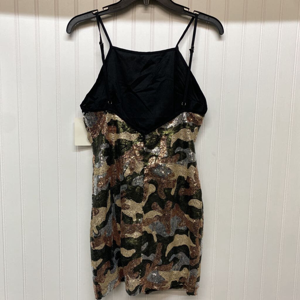 SLEEVELESS SEQUIN DRESS