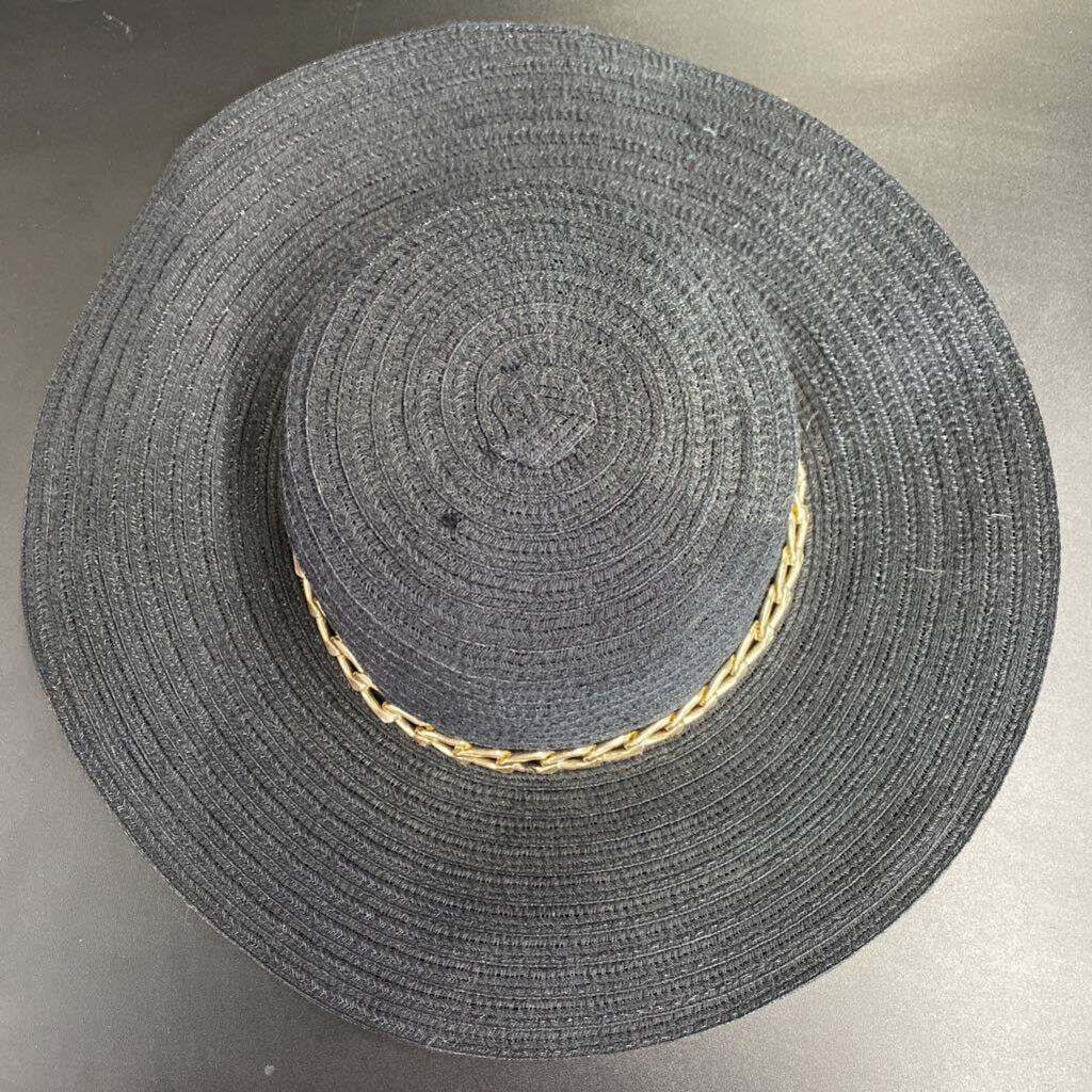 STRAW HAT