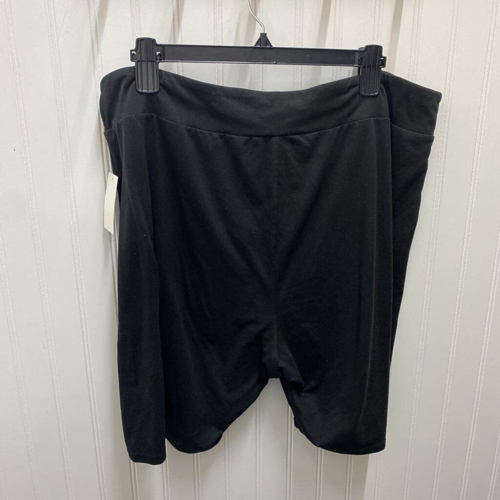 BASIC SHORTS