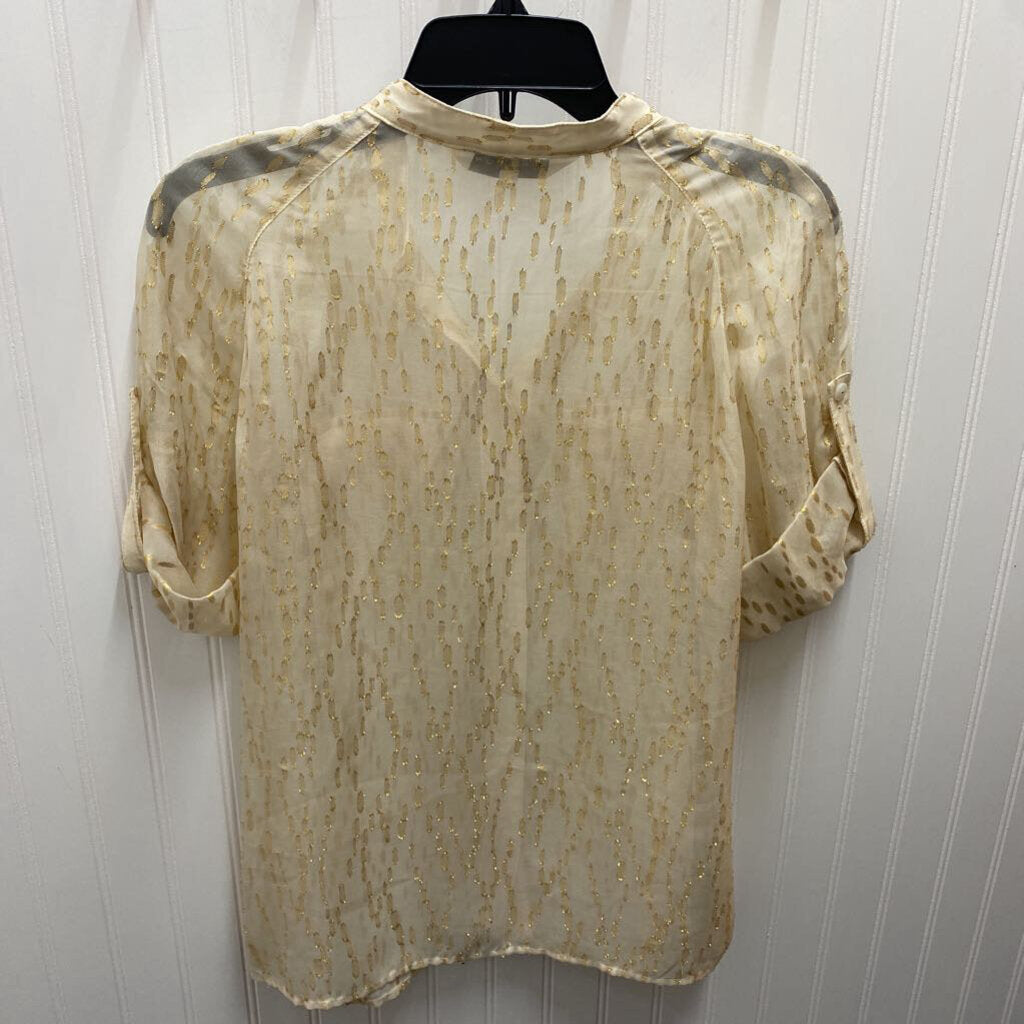 SHORT SLEEVE SHEER BUTTON UP TOP