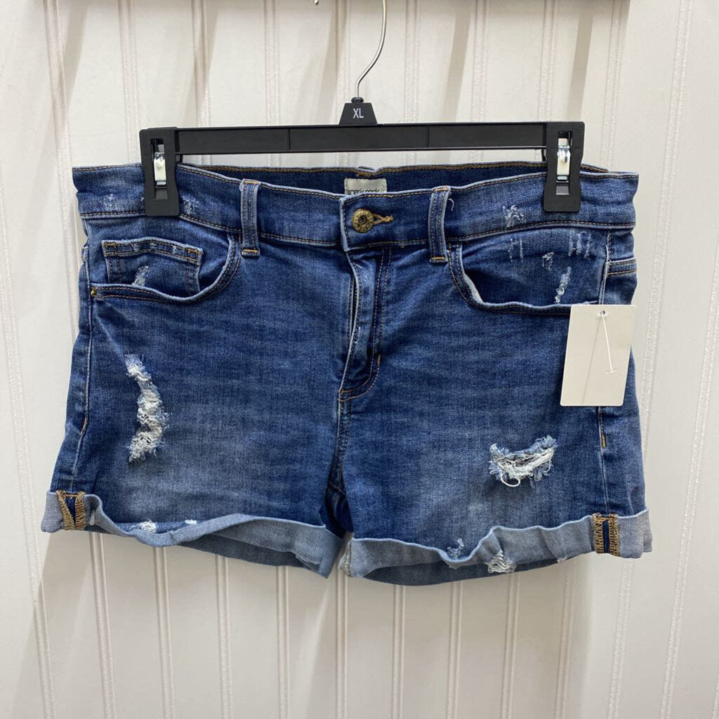 DISTRESSED DENIM SHORTS