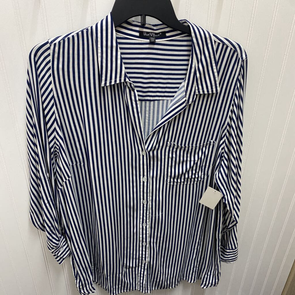 LONG SLEEVE BUTTON UP SHIRT