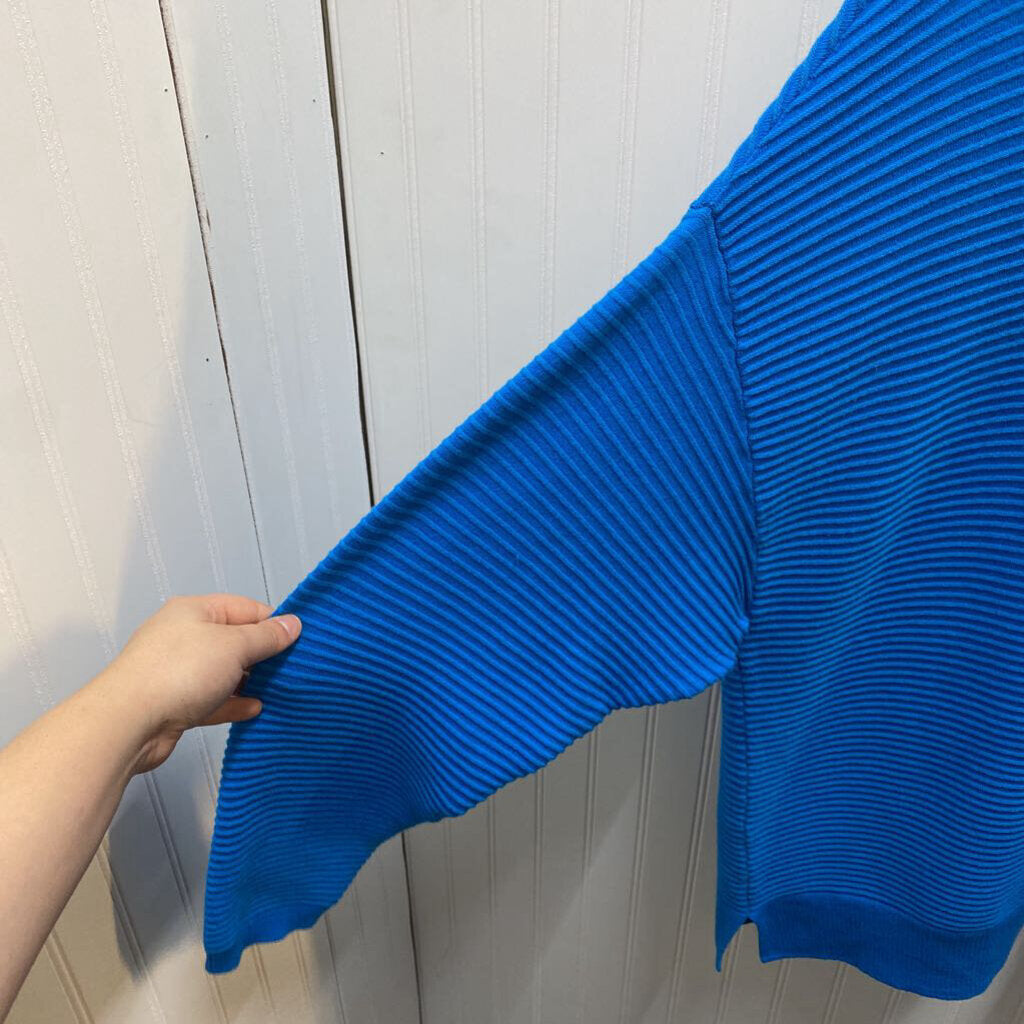 LONG SLEEVE SWEATER