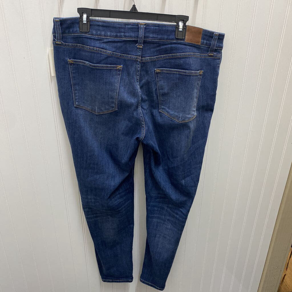 LADIES JEANS