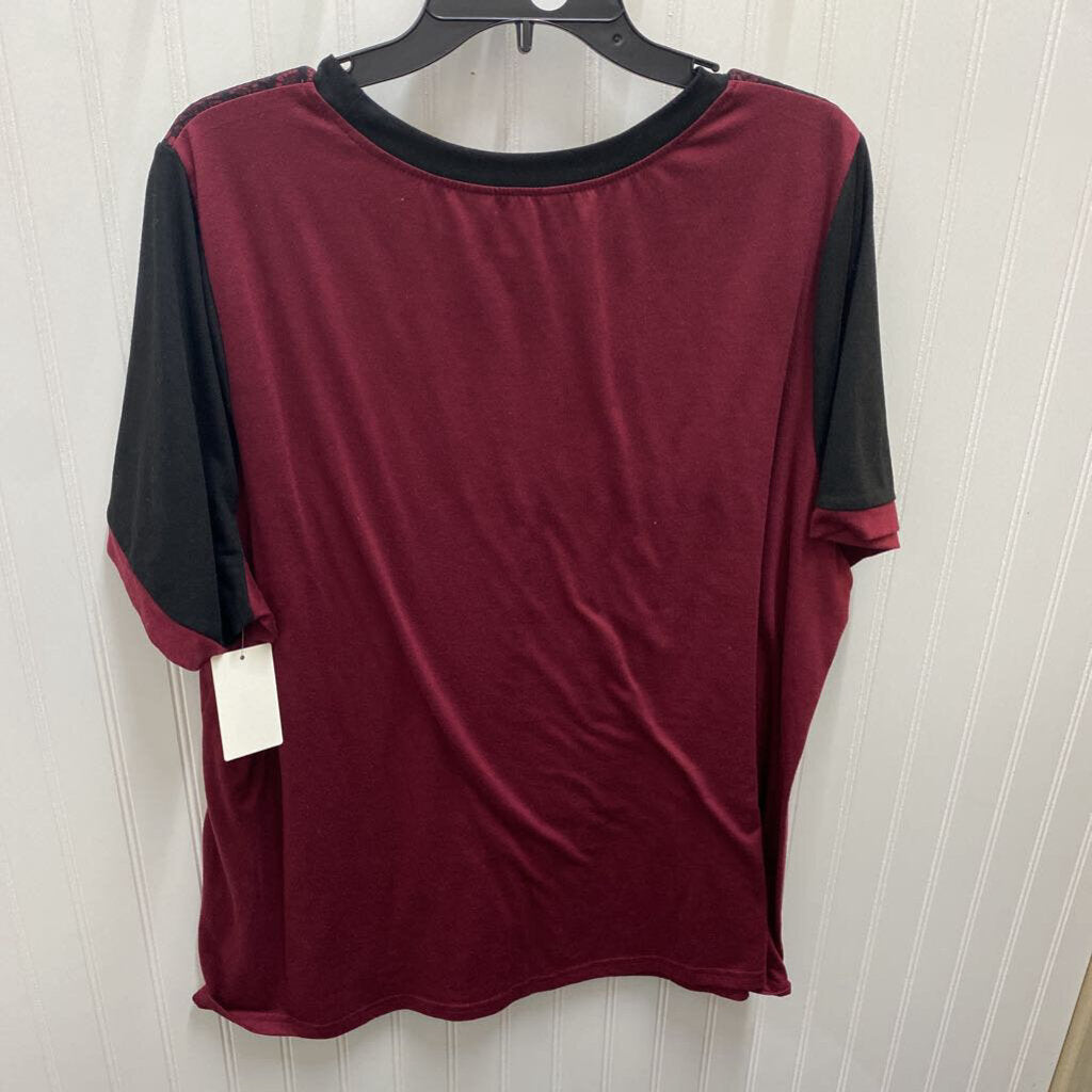 SHORT SLEEVED WITH LACE