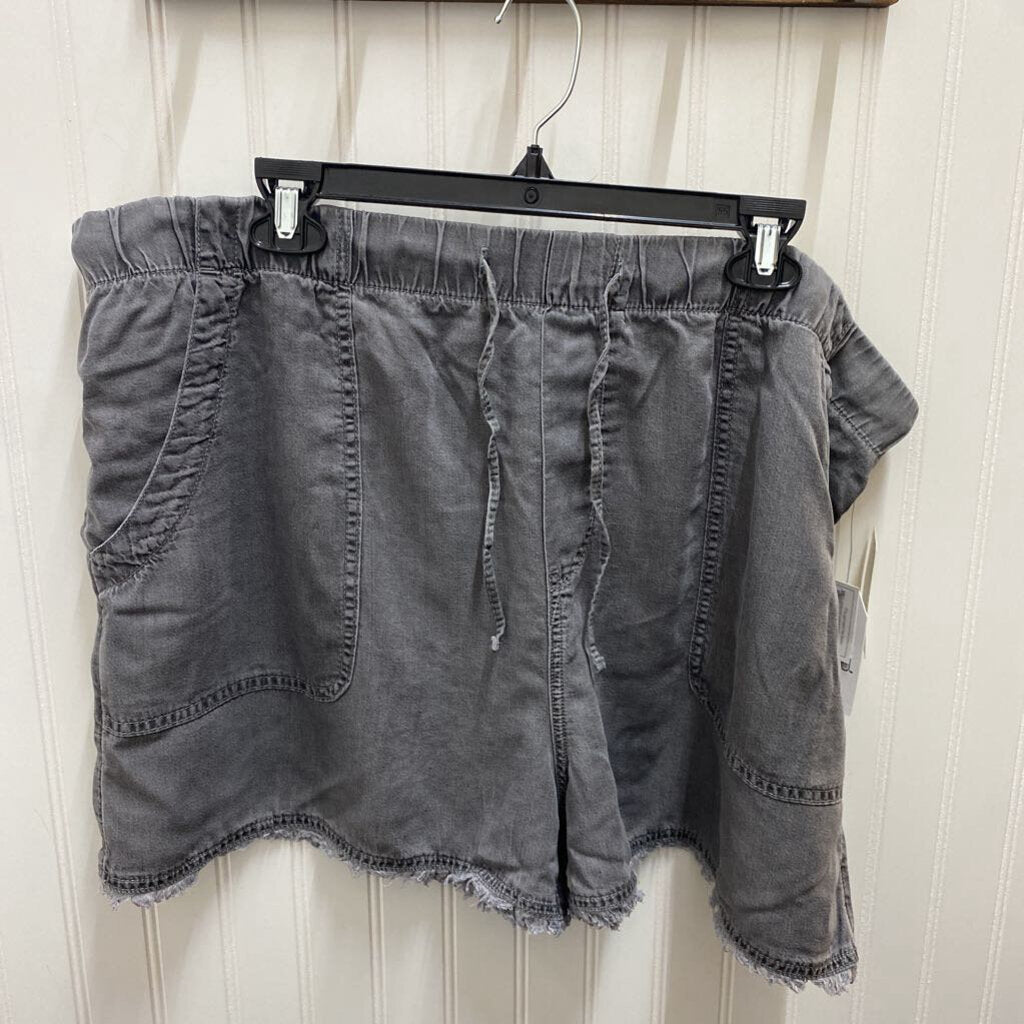 DRAWSTRING SHORTS