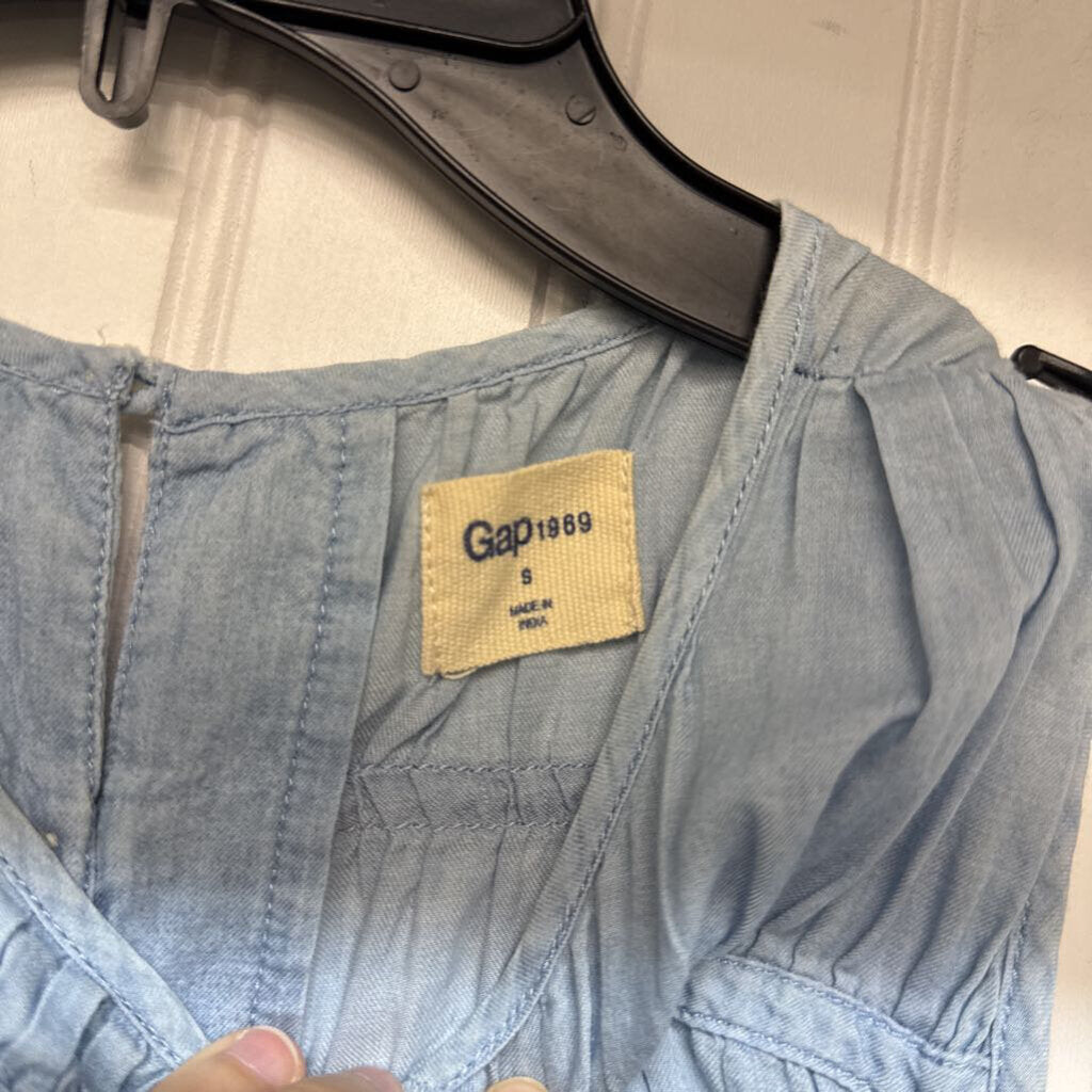 SLEEVELESS DENIM TOP
