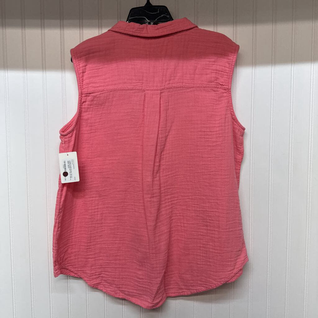SLEEVELESS BUTTON UP