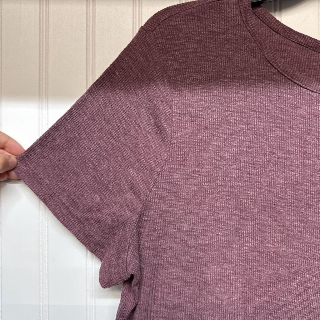 SHORT SLEEVE RIBBED KNIT TOP