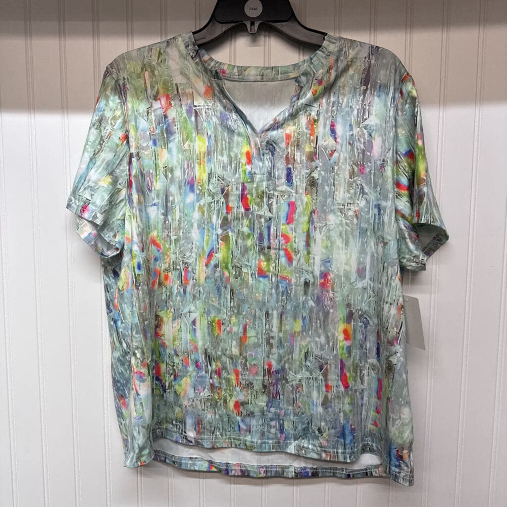 SHORT SLEEVE V NECK TEE