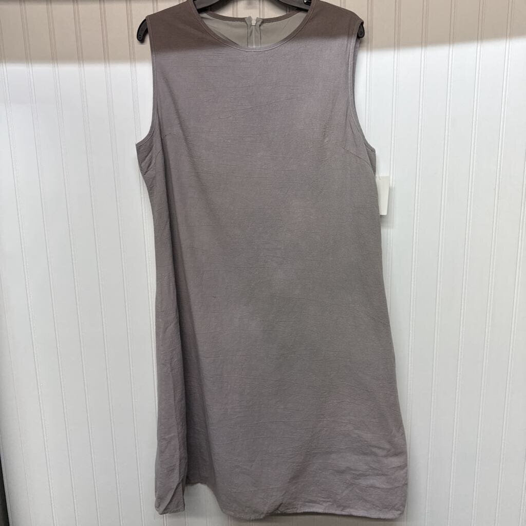 SLEEVELESS DRESS