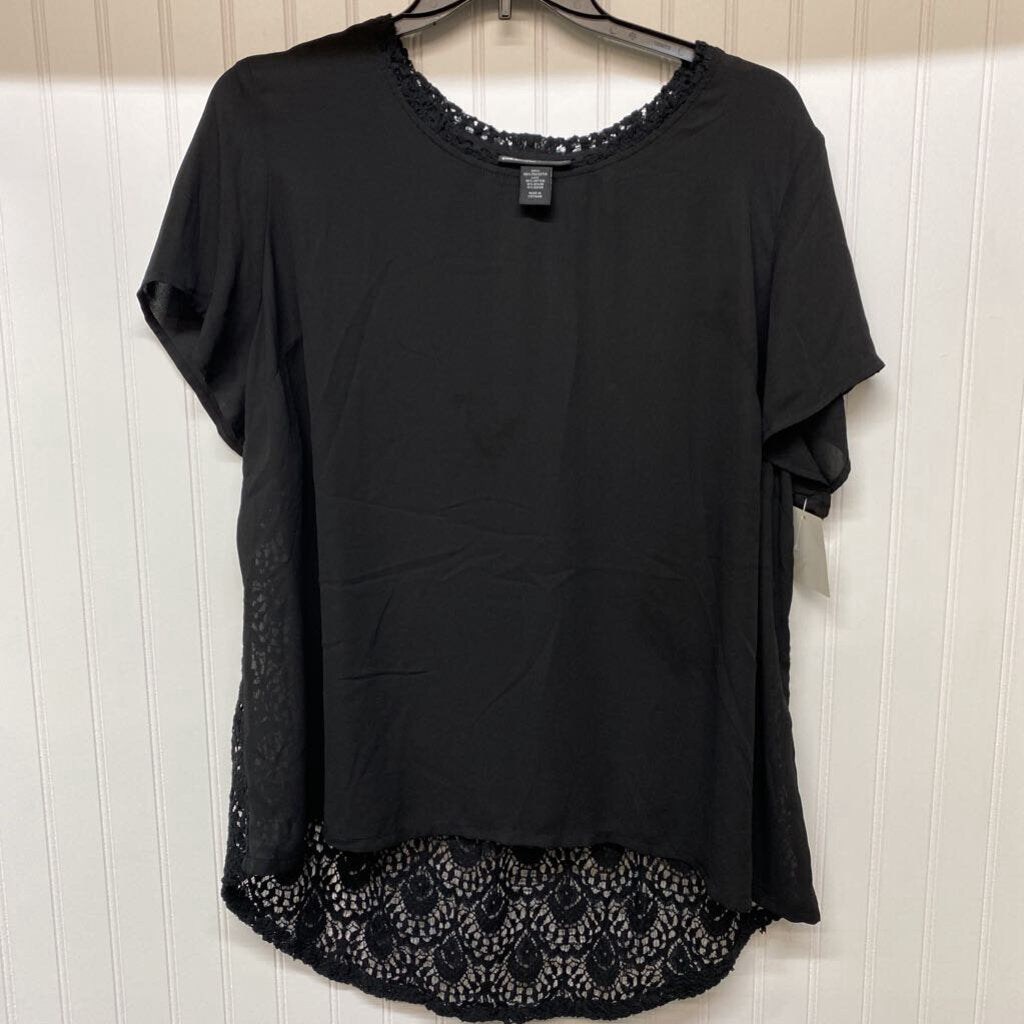 SHORT SLEEVE LACE BACK TOP