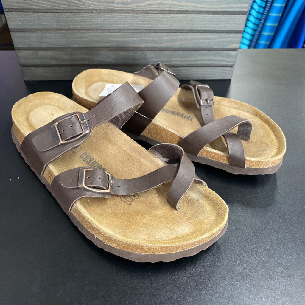BROWN SANDALS